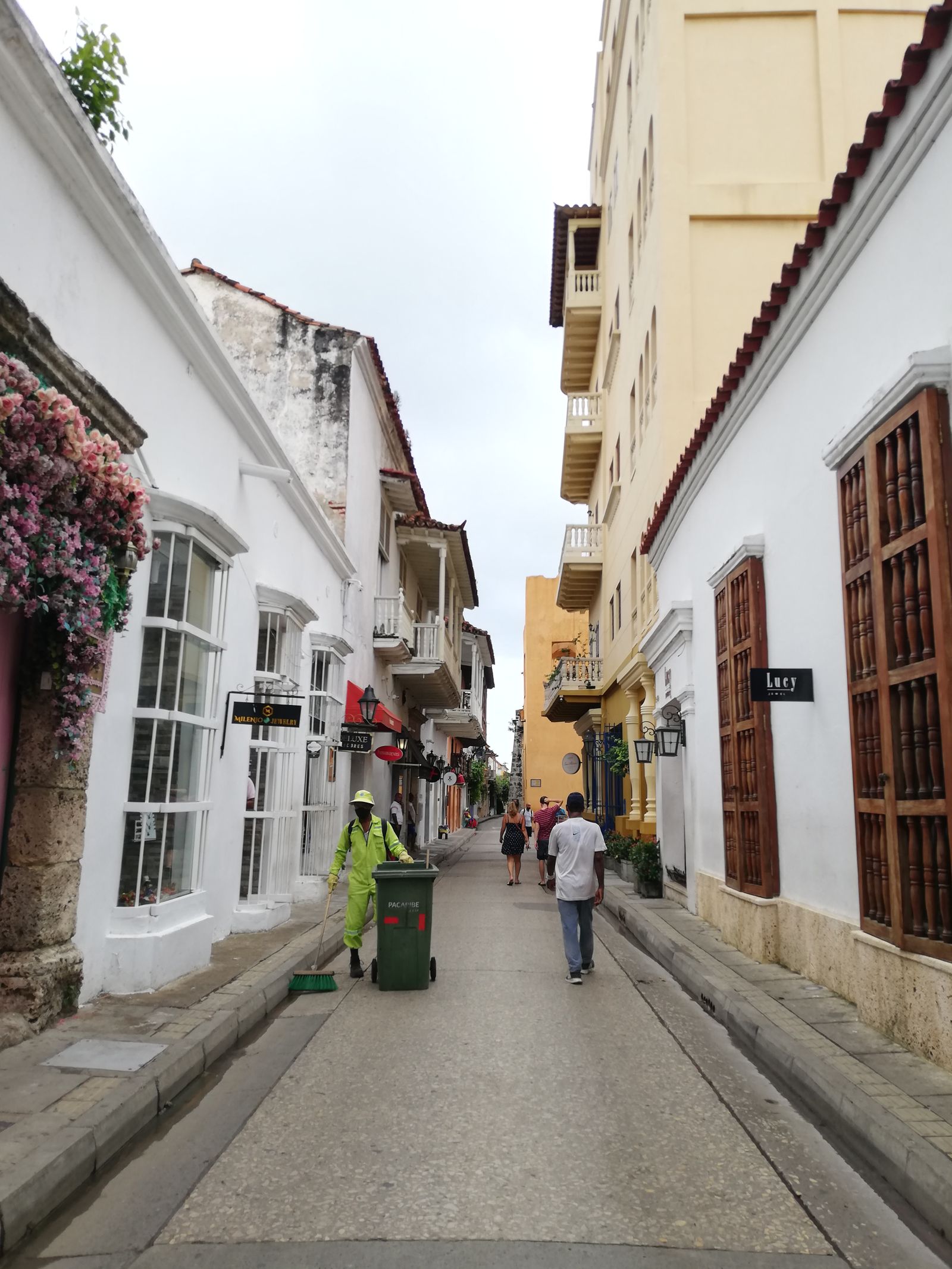 Colorful colonial buildings in Cartagena